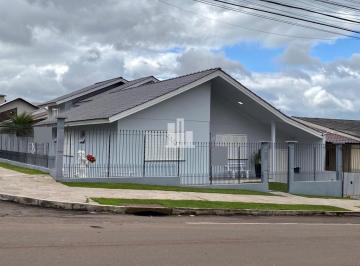 Casa · 260m² · 2 Vagas · CASA DE ESQUINA
