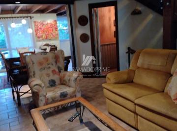 Casa · 173m² · 2 Vagas · CASA COM LOCALIZAÇÃO PRIVILEGIADA EM GRAMADO.