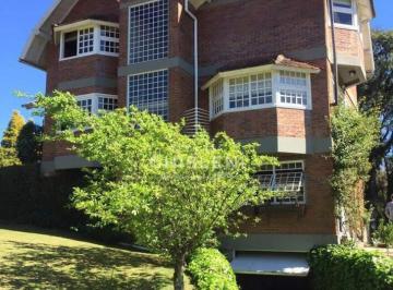 Casa · 400m² · 2 Vagas · CASA RÚSTICA COM 3 DORMITÓRIOS