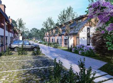 Casa · 119m² · 2 Vagas · CASAS 04 DORMITÓRIOS COM DUAS OPÇÕES DE PLANTA