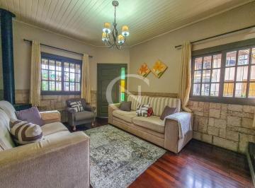 Casa · 195m² · 1 Vaga · CASA COM 195 M² NO BAIRRO PIRATINI EM GRAMADO/RS