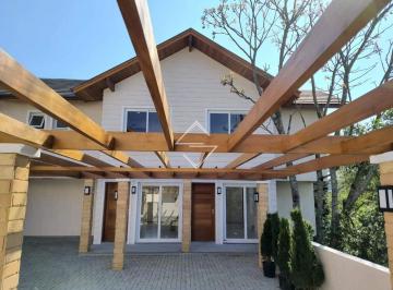 Casa · 79m² · 1 Vaga · CASA EM GRAMADO