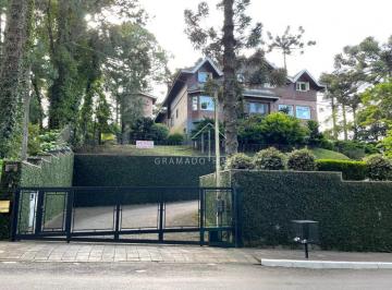 Casa · 700m² · 5 Vagas · CASA LAGO NEGRO