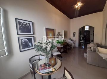 Comercial · 272m² · 3 Quartos · 1 Vaga · Ponto Comercial à venda, 3 quartos, 1 suíte, 1 vaga, Centro - Taubaté/SP