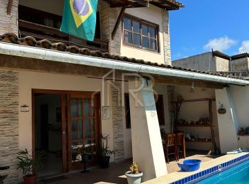 Casa · 4 Quartos · Casa localizada na Sapetinga em Ilhéus