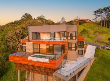 Casa · 580m² · 04 SUÍTES