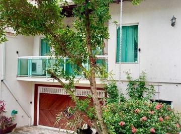 Casa · 550m² · 4 Quartos · 6 Vagas · Casa assobradada no Jardim Floresta, 4 suítes, 6 vagas, piscina, 550 metros total