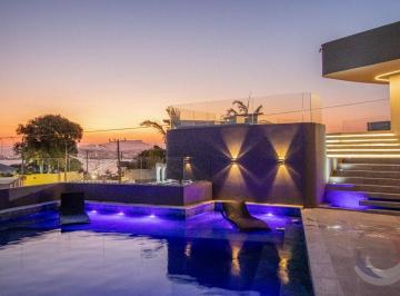 9 · Casa Alto Padrão de 5 quartos no bairro Itaguaçú