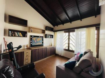 1 · Casa Residencial de 4 dorms no bairro Pantanal
