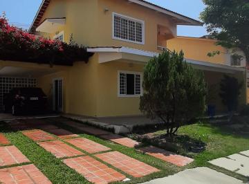 Fachada do imóvel · Linda casa em condomínio. Parque das laranjeiras. Manaus-Am