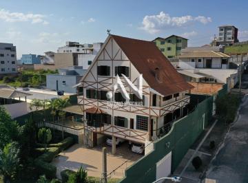 Casa · 500m² · 6 Quartos · 6 Vagas · CASA A VENDA em ESTILO ALEMÃO, em Conselheiro Lafaiete-MG