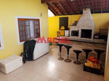 Casa · 134m² · 3 Quartos · 5 Vagas · Excelente casa Jardim Satélite
