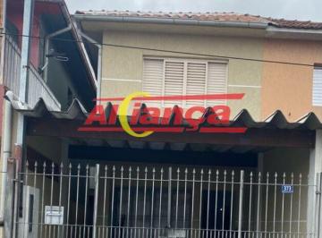 Casa · 171m² · 3 Quartos · 2 Vagas · Sobrado com 3 dormitórios, sala de estar e sala de jantar,