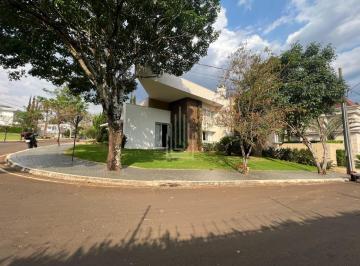 Casa · 430m² · 1 Quarto · 4 Vagas · Casa toda mobiliado à venda no Condomínio Residencial Villagio Cataratas em Foz do Iguaçu.