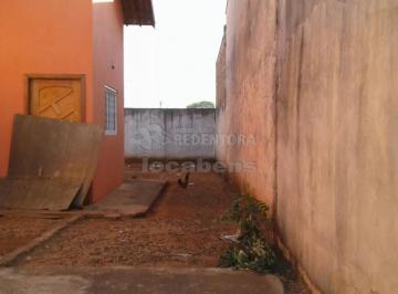 Casa · 242m² · 2 Quartos · 4 Vagas · Amoras II - Casa inacabada, em bom local, com 2 dorms, sendo 1 suite, sala, quintal,