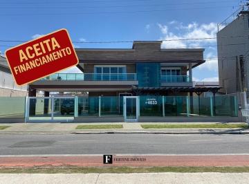Casa · 594m² · 5 Quartos · 5 Vagas · Casa de frente para o mar no Itapua