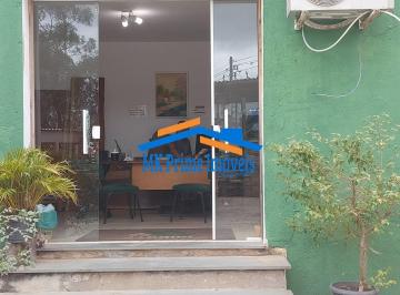 Comercial · 561m² · 6 Vagas · Espaço Comercial Versátil em Área de Expansão – Ideal para Seu Negócio!