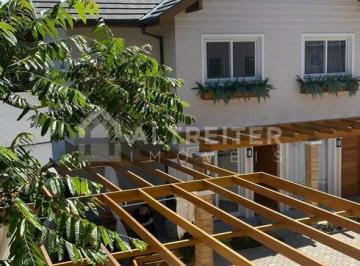 Casa · 83m² · 1 Vaga · CASA 2 SUÍTES - VALE AURORA GEMINADA GRAMADO RS