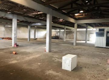 Comercial · 800m² · PAVILHÃO COM 800M2