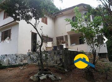 Casa · 300m² · 3 Quartos · 5 Vagas · Casa a venda próximo ao Centro -Friburgo - Rio de Janeiro