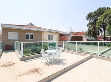 Casa · 175m² · 3 Quartos · 2 Vagas · Sobrado à venda em rua tranquila e arborizada