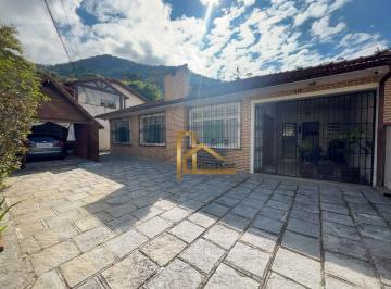 f710b87b7b7a3d49e620ea20d9a4edd0e03ff868 · Casa Linear com 5 Dormitórios (3 Suítes) e Lazer Privativo – 5 Min da Feirinha do Alto, Teresópolis/