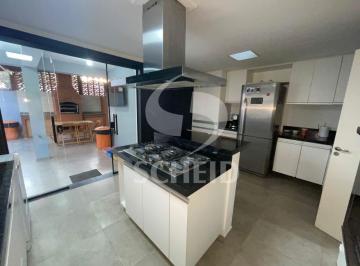 Casa · 280m² · 4 Quartos · 2 Vagas · Sobrado em Ipiranga com 280m²