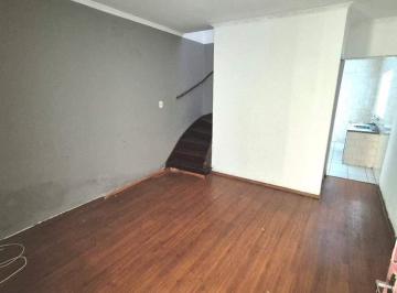 Casa · 80m² · 3 Quartos · Sobrado de vila para alugar
