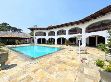 665d86035128a35b1069fd17c59b9e709a03a93a · Casa no Miolo da Granja Viana (enquadrada ZUM)