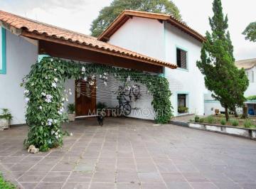 Casa · 394m² · 5 Quartos · 6 Vagas · Excelente imóvel em rua tranquila próximo ao Clube Paineiras!