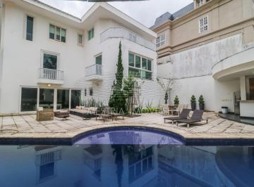 Casa · 590m² · 5 Quartos · 12 Vagas · Casa de altíssimo padrão localizado em um das regiões mais cobiçadas do bairro!