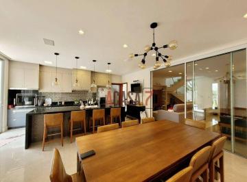 aa4dd21e4bb749db616a1814c8e5b2bb1ecdd4de · Casa à venda com 367 m² de área construída | 3 suítes | Piscina | Área Gourmet | Condomínio Alphavil