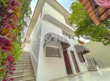 Casa · 301m² · 3 Quartos · Maravilhoso sobrado de esquina na R. Saramenha , uma ótima oportunidade de investimeto, esse sobrado