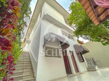 Casa · 301m² · 3 Quartos · Maravilhoso sobrado de esquina na R. Saramenha , uma ótima oportunidade de investimeto, esse sobrado