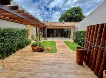 Casa · 227m² · 3 Quartos · 4 Vagas · Sobrado à venda, 3 quartos, 4 vagas, Carandá Bosque - Campo Grande/MS