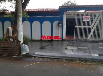Casa · 167m² · 3 Quartos · 3 Vagas · Casa no Jd. Satélite - Lote inteiro 300 m²