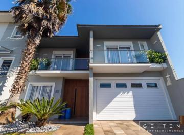 Casa · 240m² · 4 Vagas · Sobrado 240m² à venda por R$ 1.950.000,00 3(três) Suítes - Canoas/RS