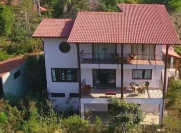 Casa , Alto Paraíso de Goiás · CASA COM PROJETO CLÁSSICO NO MELHOR BAIRRO DA CIDADE