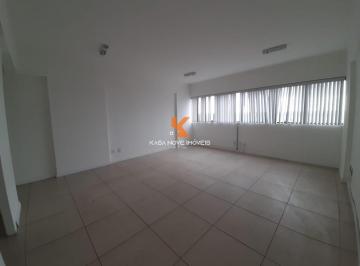 Foto 01 · Sala Comercial à Venda em Lauro de Freitas-BA, Buraquinho: 4 Salas, 4 Banheiros, 4 Vagas, 140m² de Á