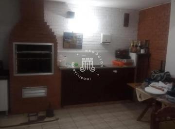 Casa · 207m² · 3 Quartos · 3 Vagas · Casa Padrão em Jundiaí