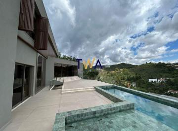 Casa · 800m² · 4 Quartos · 6 Vagas · Casa de 800 m² à venda no Vale dos Cristais 