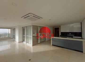 cd49593e77516f7eaca1e5104676d412c103856d · Apartamento alto padrão 310m²