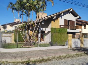 Casa de 4 quartos, Florianópolis · Casa à venda com vários diferenciais no Itacorubi