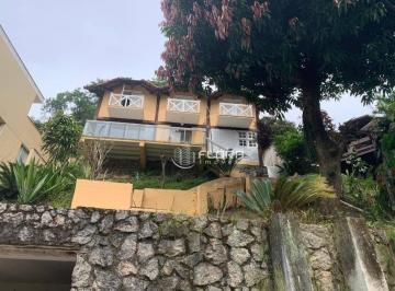 2bee1876bf3793cb98a55bc7e9cbee516d85d4ec · Casa com 3 dormitórios à venda, 416 m² por R$ 980.000,00 - Piratininga - Niterói/RJ
