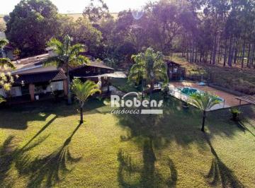 d872ec8fbbaa9dee6c33e4f5cb7b775a8a2cedac · chácara  3 quartos área de lazer