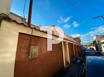 Fachada · Casa à venda em Resende-RJ, bairro Lavapés, 2 quartos, 2 salas, 2 banheiros, 2 vagas de garagem, 1,0