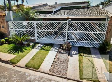 Casa · 141m² · 3 Quartos · 2 Vagas · Casa em Atibaia próx. a Al. Lucas Nogueira Garcez