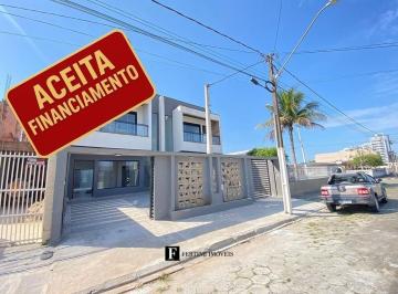 Casa · 122m² · 3 Quartos · 2 Vagas · Sobrado de alto padrão na quadra do mar