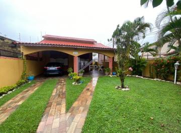 Casa de 3 quartos, Itanhaém · Belíssima Casapé na areia de boa localização em Itanhaém