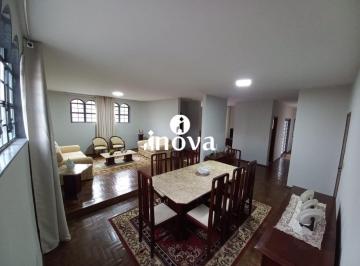 Casa · 253m² · 3 Quartos · 5 Vagas · Casa à venda, 3 quartos, 1 suíte, 5 vagas, Vila Olímpica - Uberaba/MG